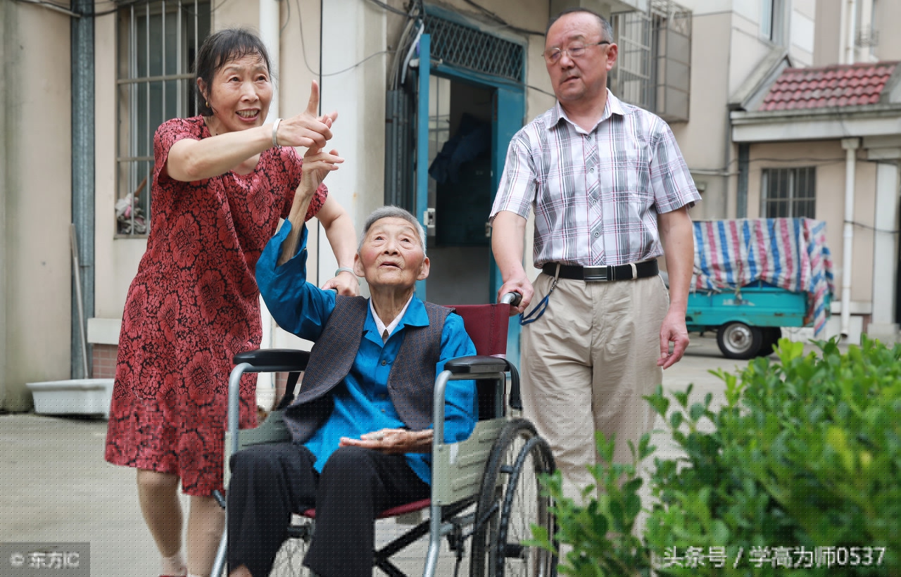赞美一个人有孝心的句子（父慈子孝的名言名句）