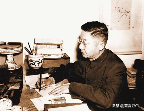 名人名言名句摘抄（惊艳的名言警句分享）