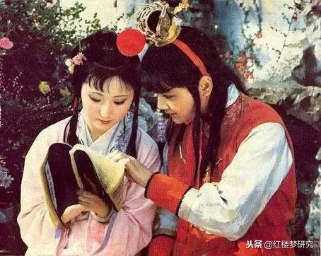 红楼梦每回读书笔记摘抄加赏析（红楼梦好段摘抄及感悟）