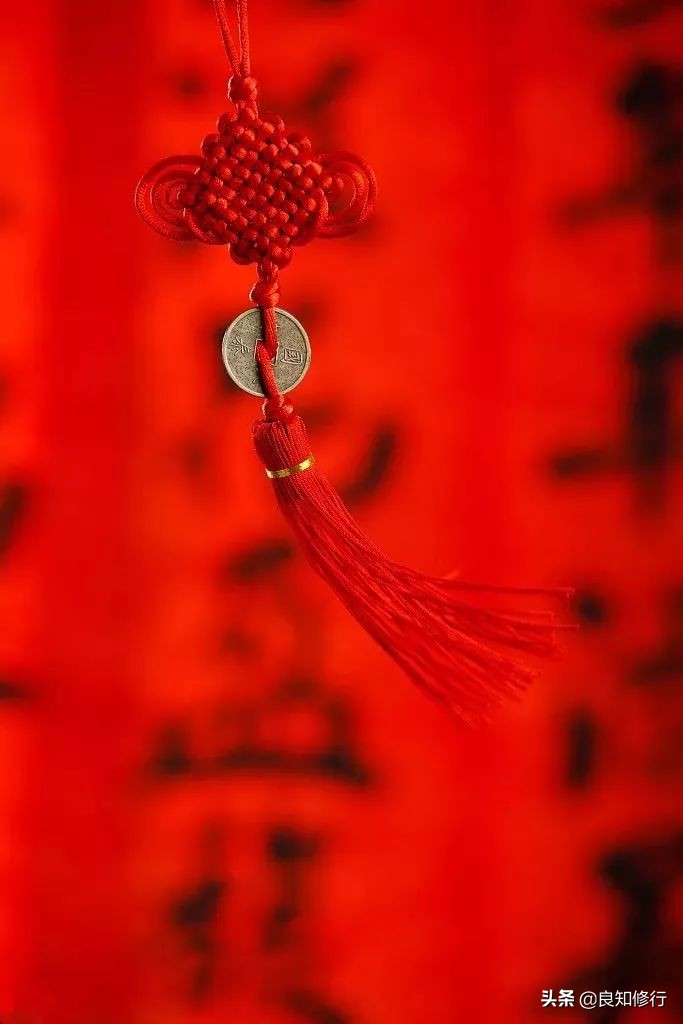 辞旧迎新的诗句（辞旧迎新展望未来的励志句子）