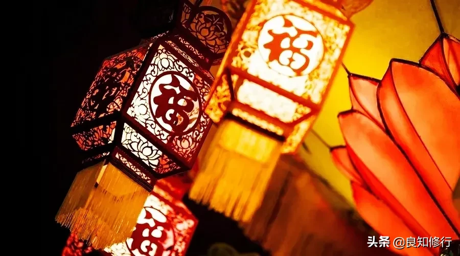 辞旧迎新的诗句（辞旧迎新展望未来的励志句子）