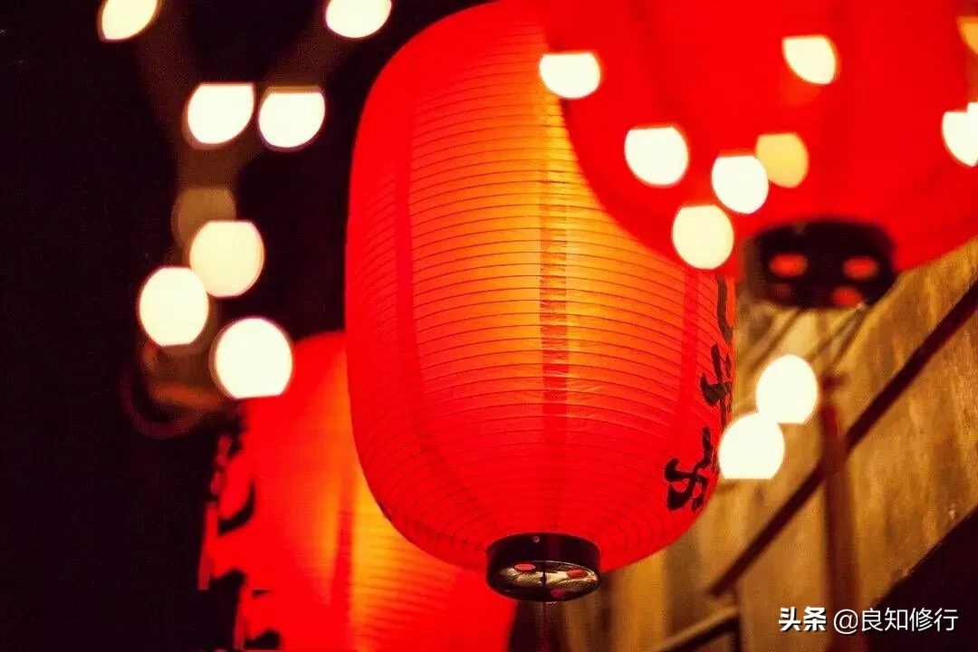 辞旧迎新的诗句（辞旧迎新展望未来的励志句子）