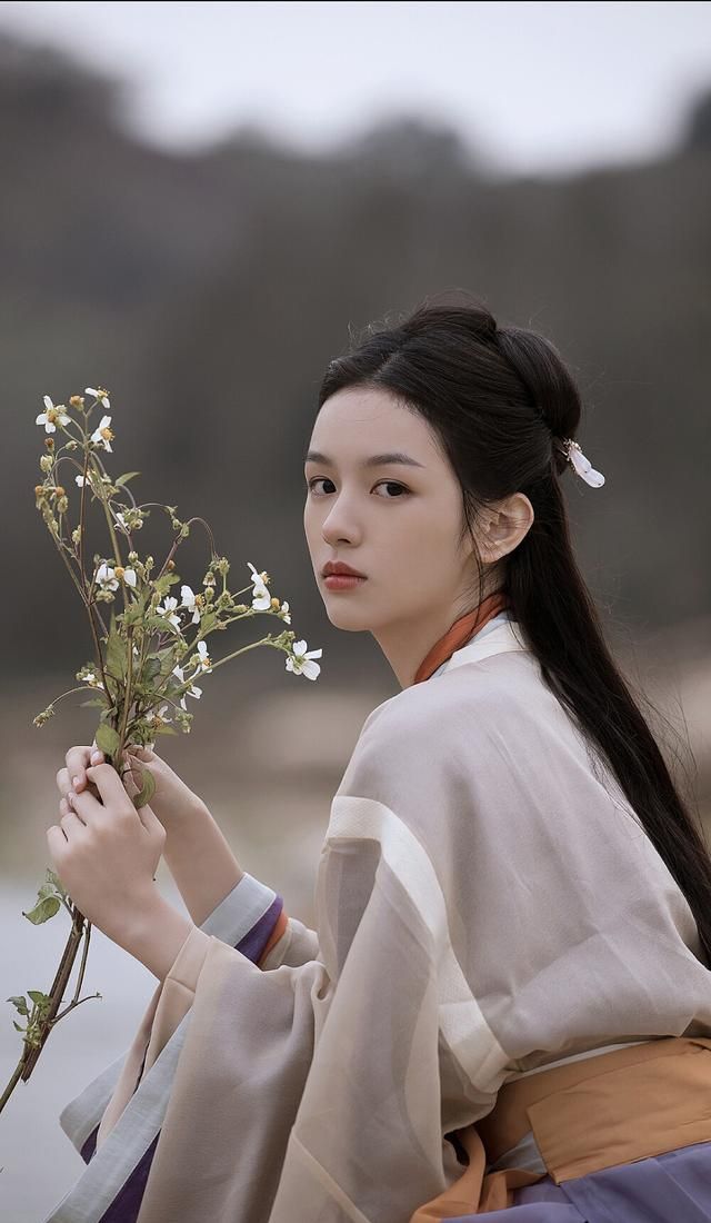 爱情诗句经典语录(描写爱情的千古绝句)