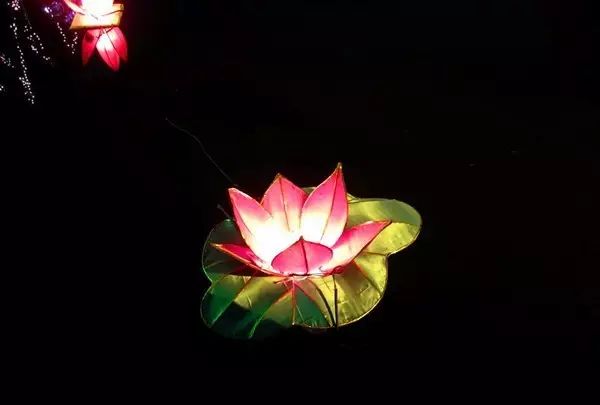关于元宵节古诗有哪些（关于元宵节的古诗七言绝句）
