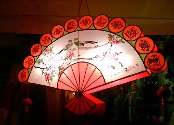 关于元宵节古诗有哪些（关于元宵节的古诗七言绝句）