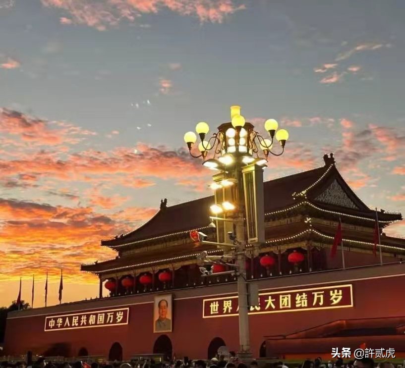 爱党爱国的经典句子（关于爱国的句子摘抄）