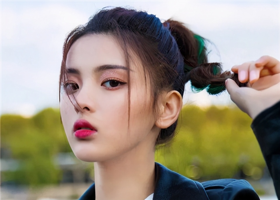夸老婆的话有点创意的（夸奖老婆的经典语句）