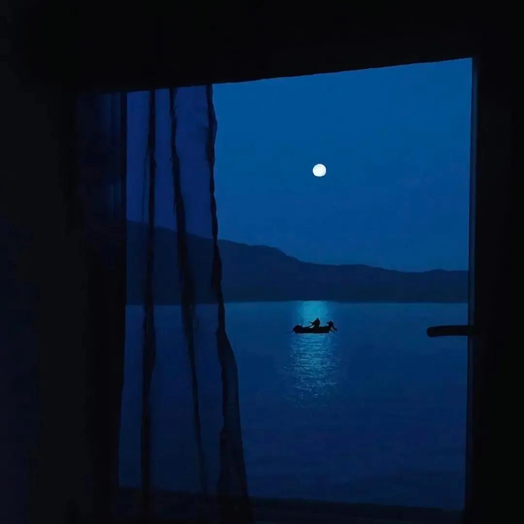 星月相伴的唯美句子（带有星月的浪漫词）