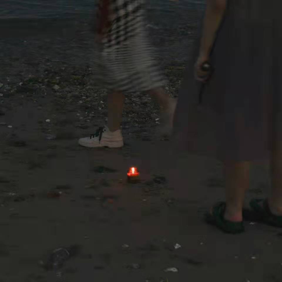形容两个人疏远的句子（对某人失望心寒的诗句）
