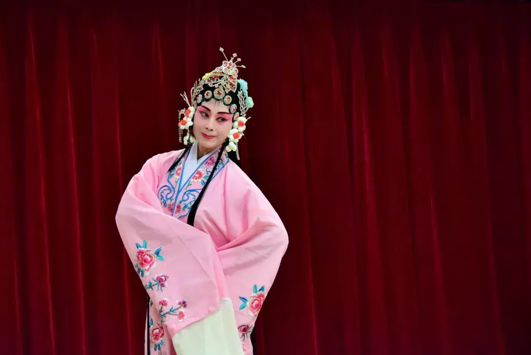 牡丹亭名句摘抄（牡丹亭里的经典名句）