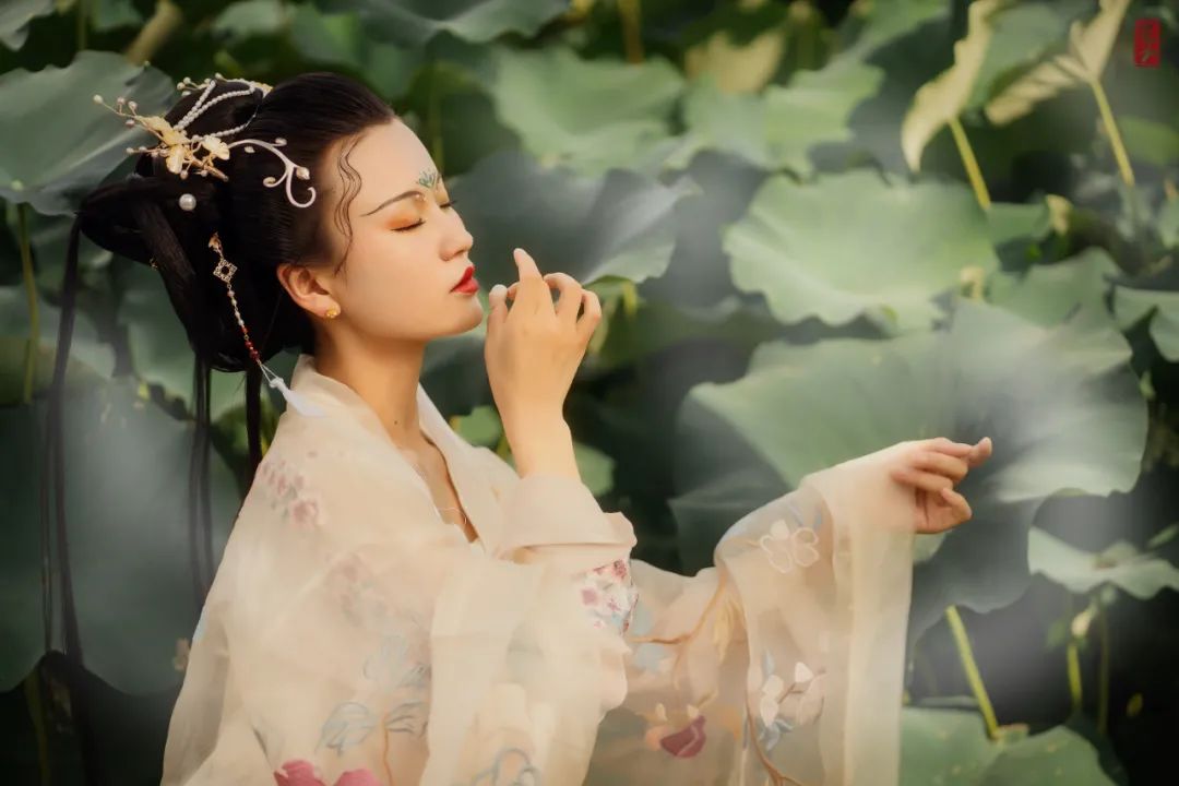喝酒的诗句经典句子（关于醉酒的唯美句子）