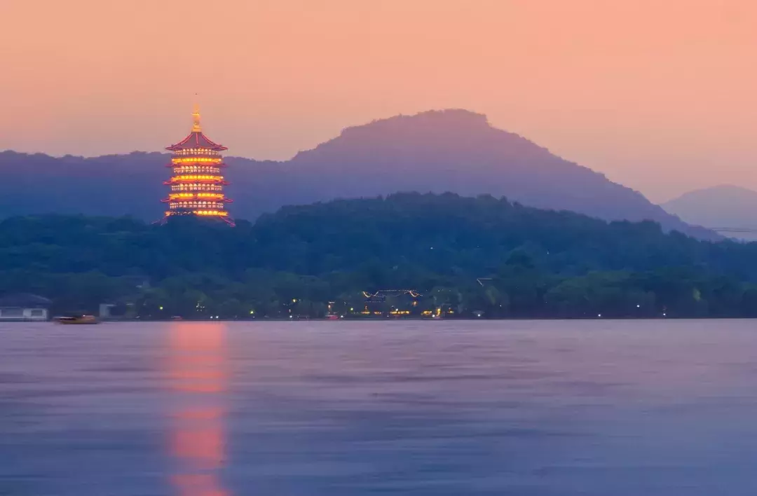 爱国古诗词名句大全（关于热爱祖国的古诗句）