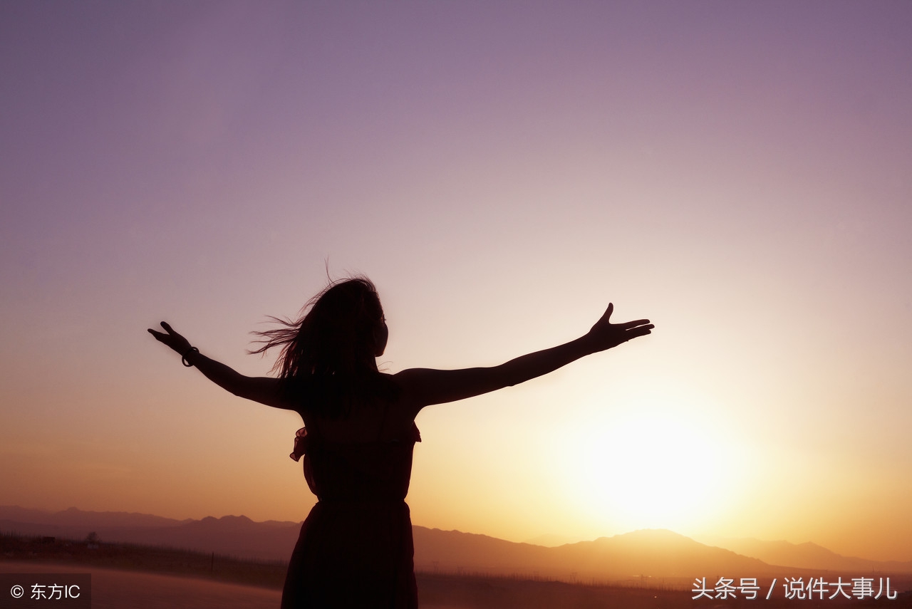 擦肩而过的意思是什么（擦肩而过的含义）