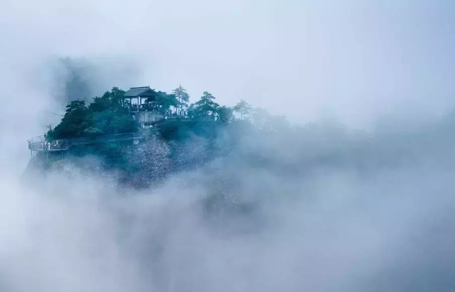 秋日登吴公台上寺远眺（刘长卿诗词赏析）