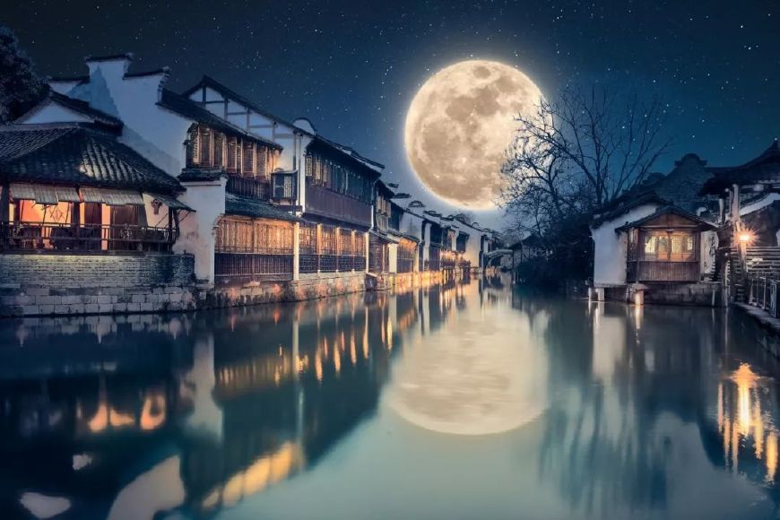 望月思乡的古诗欣赏（表达游子望月思乡的古诗）