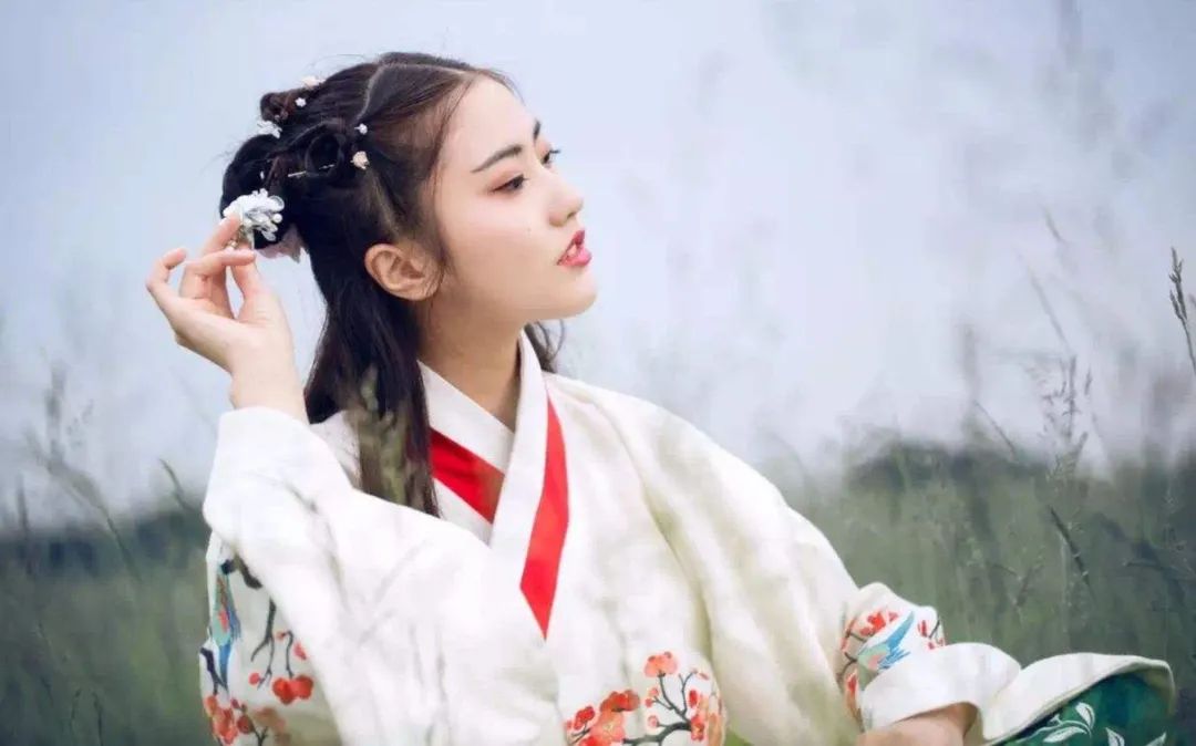 表达思念的诗句有哪些（描写思念的唯美句子）