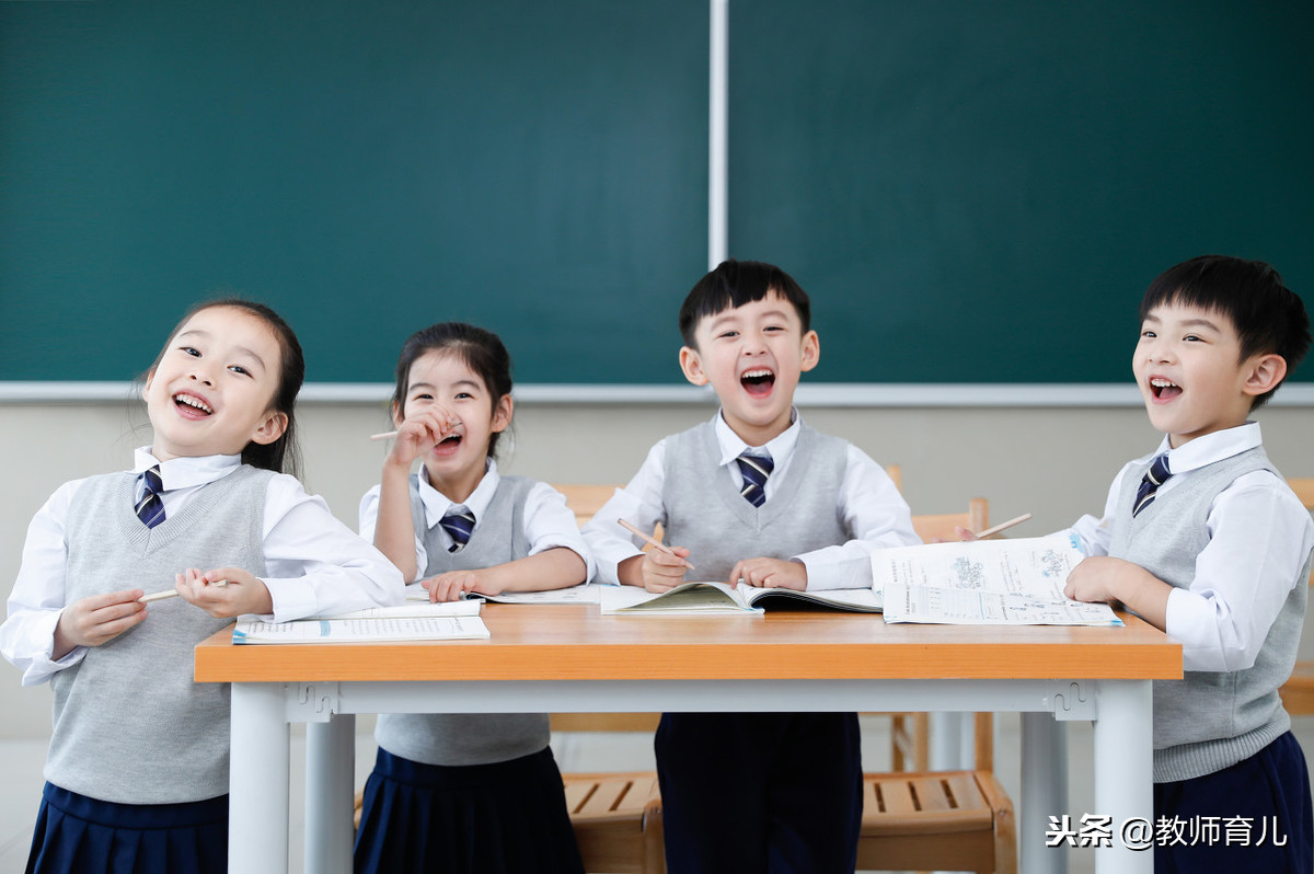 关于天气的四字词语有哪些（形容天气晴朗的四字词语大全）