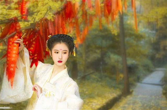 青松的诗句有哪些（描写青松的诗句古诗）