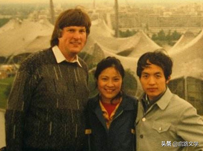 顾城经典语录摘抄（经典的唯美句子）