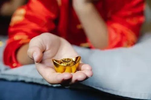 关于年味的优美句子（年味渐浓的唯美句子）