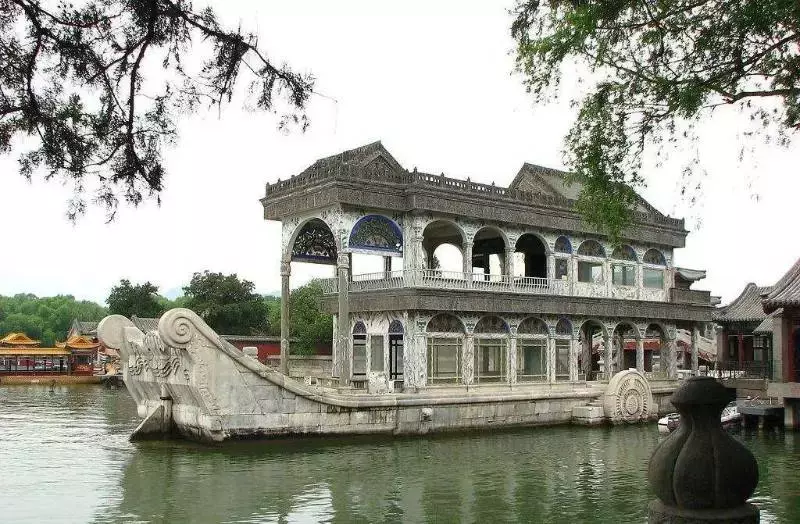 亭台楼阁的意思是什么（亭台楼阁的寓意和象征）