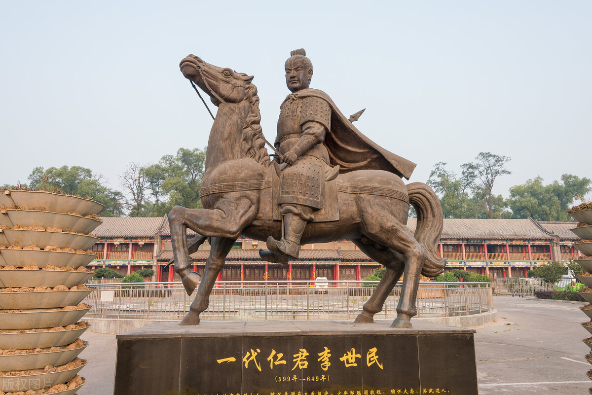 碎叶城西秋月团拼音解读（碎叶城西秋月团原文赏析）
