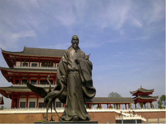 我言秋日胜春朝上一句是什么（我言秋日胜春朝全诗赏析）