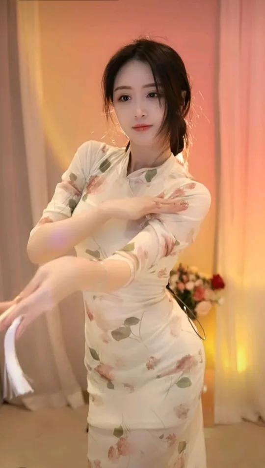 形容舞蹈动作优美的句子（描写舞蹈优美的一段话）
