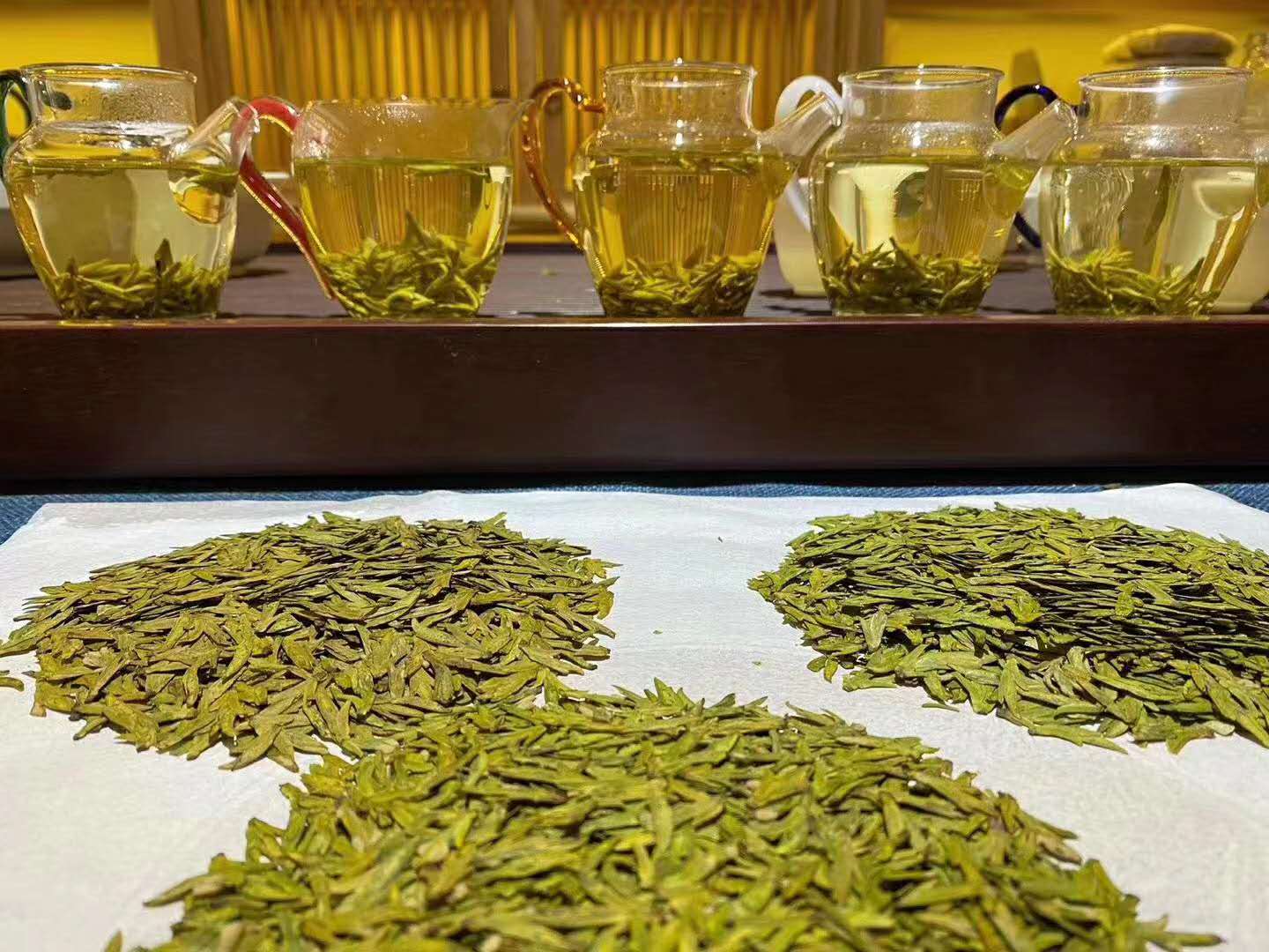 形容茶香人美的诗句（有关于茶的经典诗句）