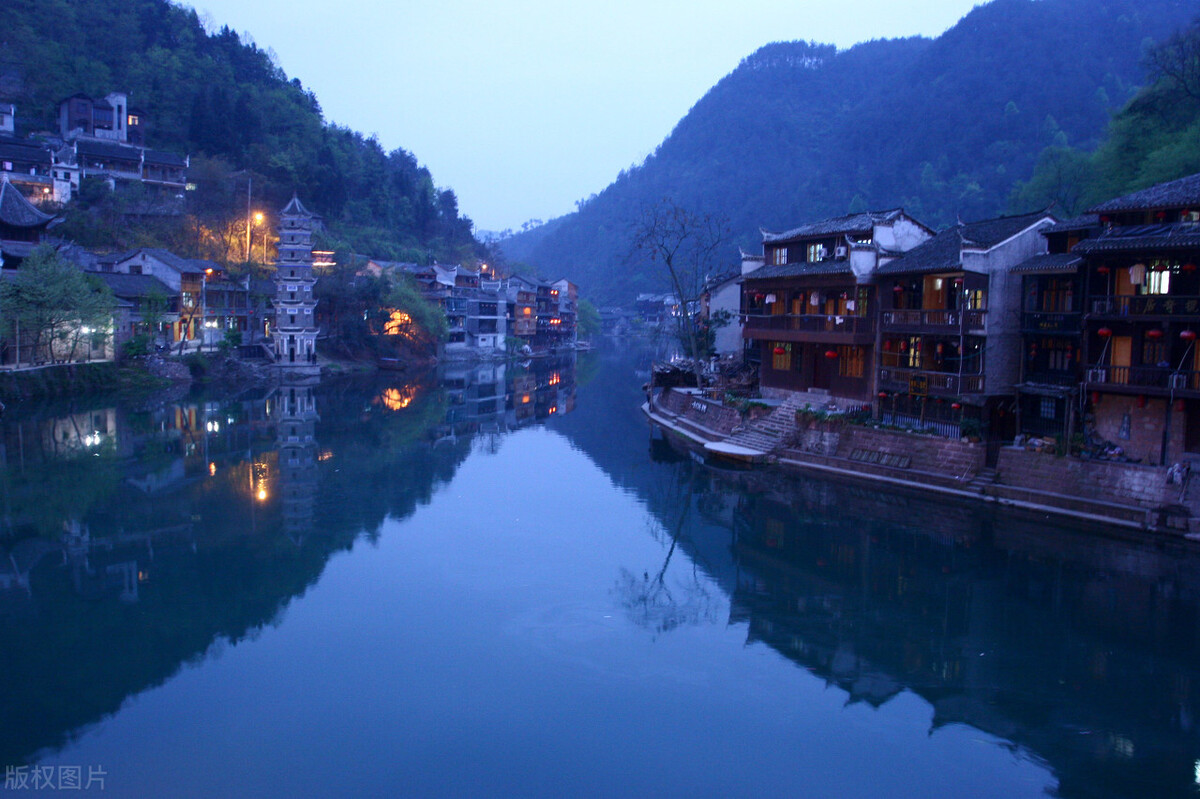家人旅游发朋友圈的精美句子（简单出去玩的心情说说）