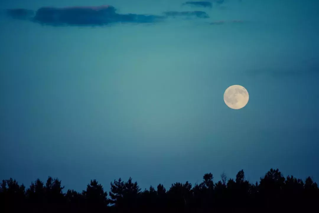 三更半夜是什么意思（三更半夜的意思及成语解释）