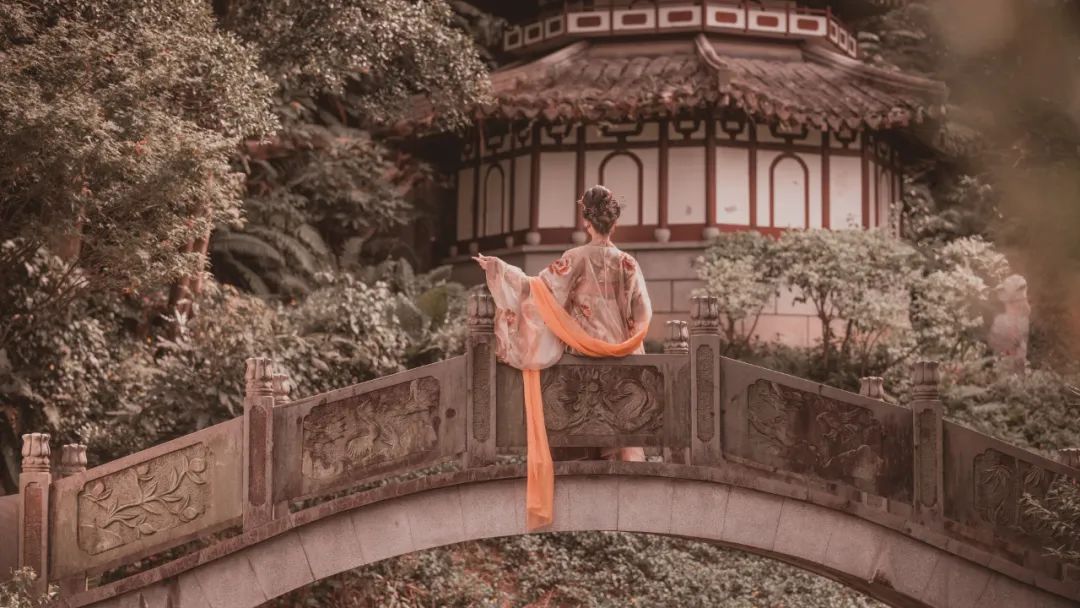 元宵节诗句经典古诗（最有名的元宵节古诗欣赏）