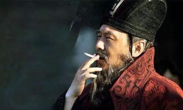 老骥伏枥志在千里的意思（老骥伏枥志在千里的意思及出处）