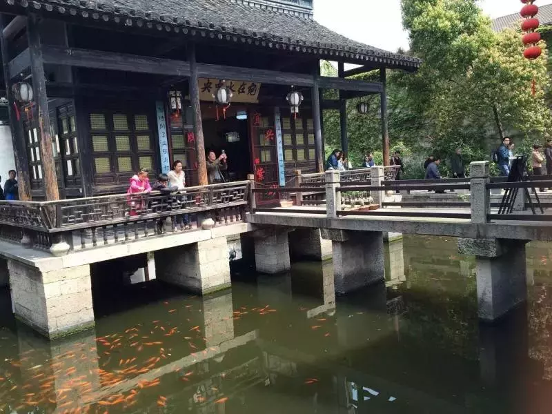 亭台楼阁的意思是什么（亭台楼阁的寓意和象征）