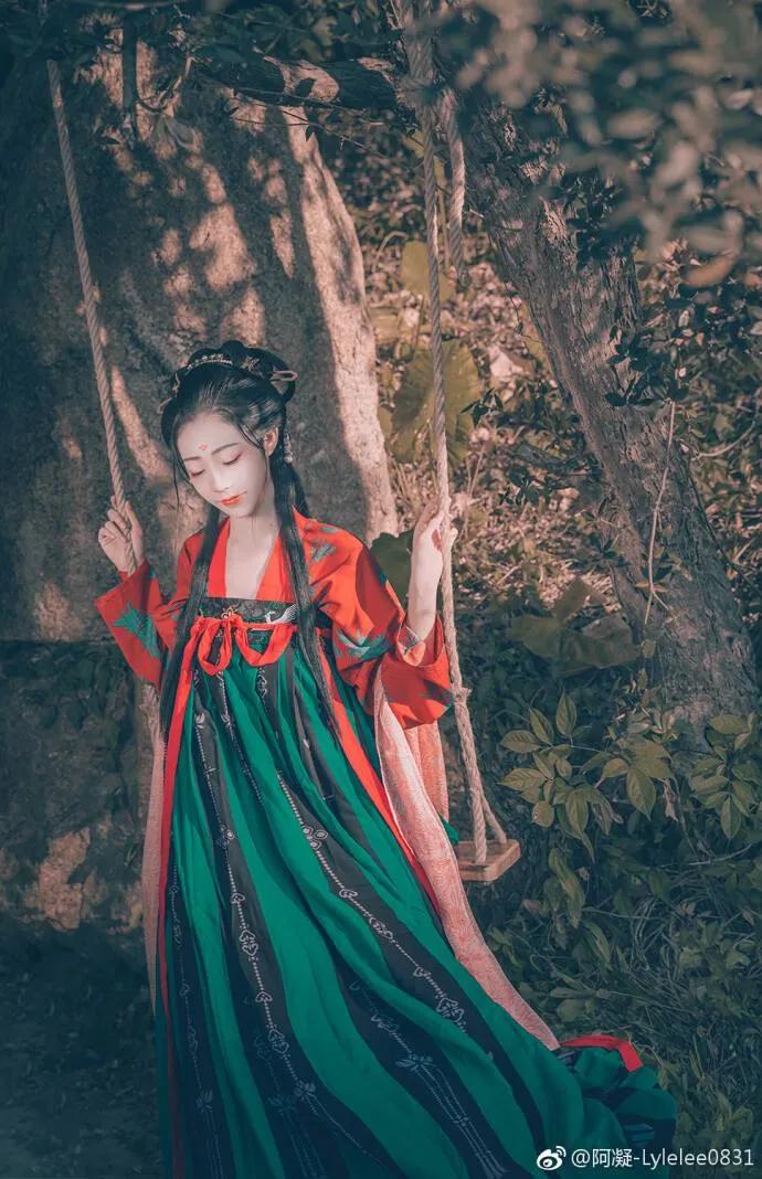 暗恋的诗句或古诗唯美（很小众却很惊艳的诗）