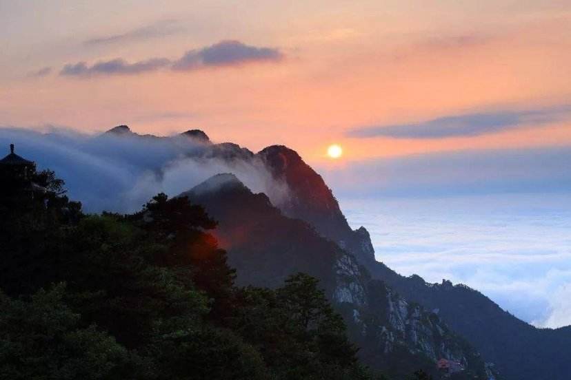 赞美庐山的诗句有哪些（写一句赞美庐山的话）