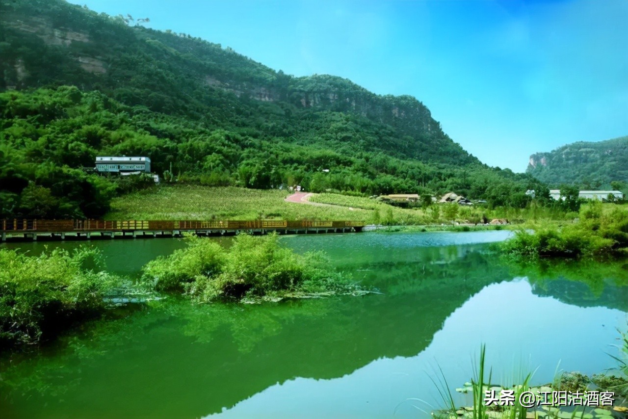 夜发清溪向三峡的下一句是什么（夜发清溪向三峡赏析）