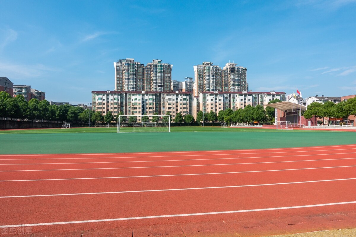 我们的校园作文400字（美丽的校园满分作文）