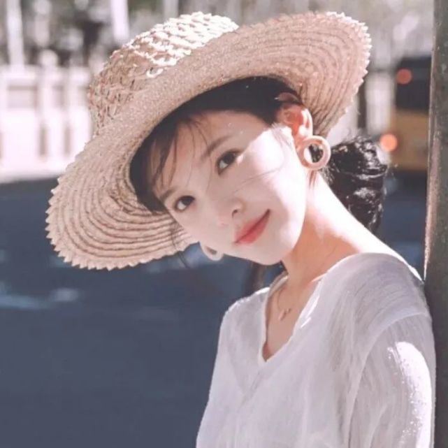 关于烟花的文案（关于烟花的正能量句子）
