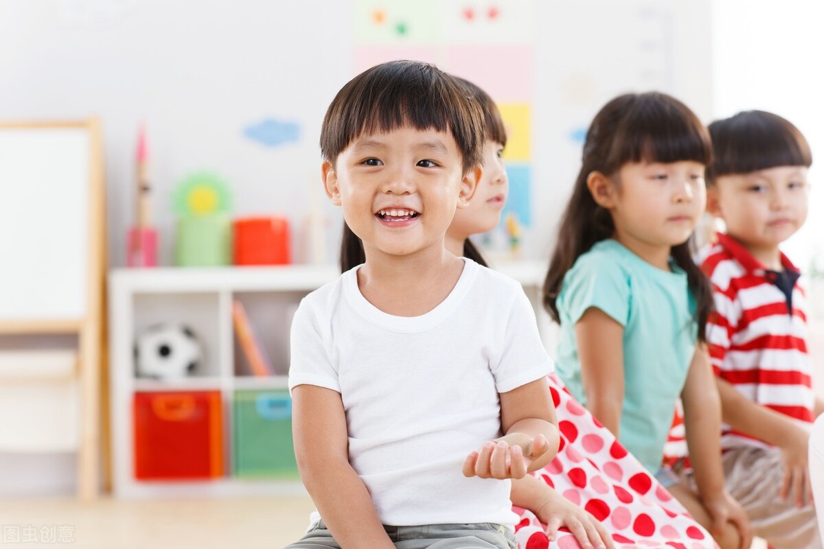 幼儿诗歌大全有哪些（幼儿大班简短诗歌朗诵大全）