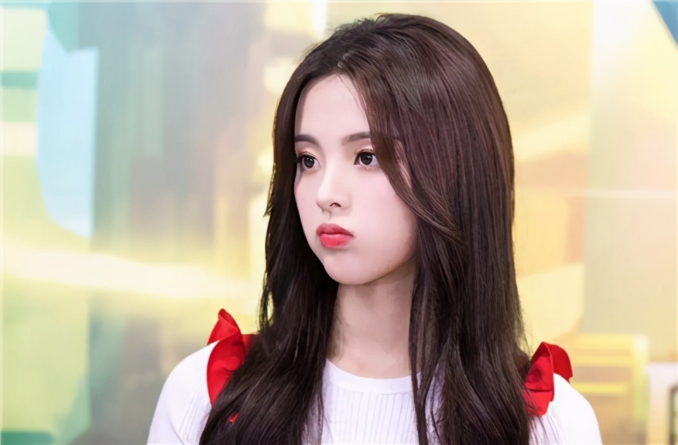 高情商的哄女朋友句子（哄女孩子开心的短句）