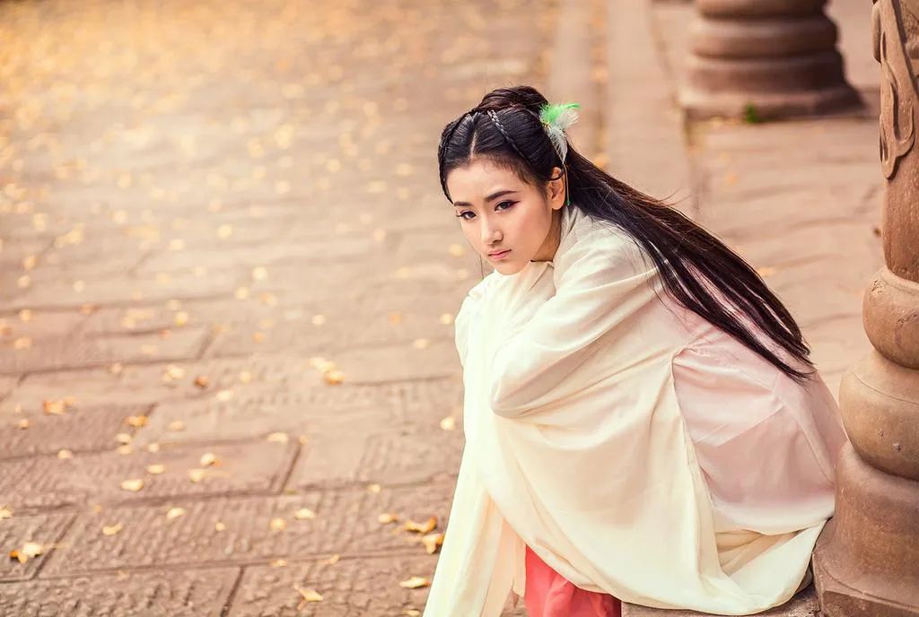 表达思念之情的诗句（古代相思的诗句经典）