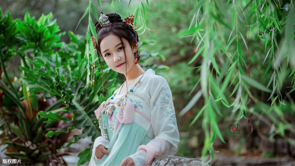 形容美的成语有哪些（形容美的成语大全）