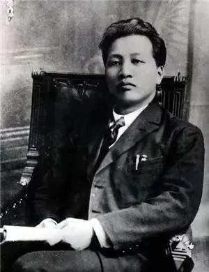 革命诗词有哪些（传承红色革命精神诗词）