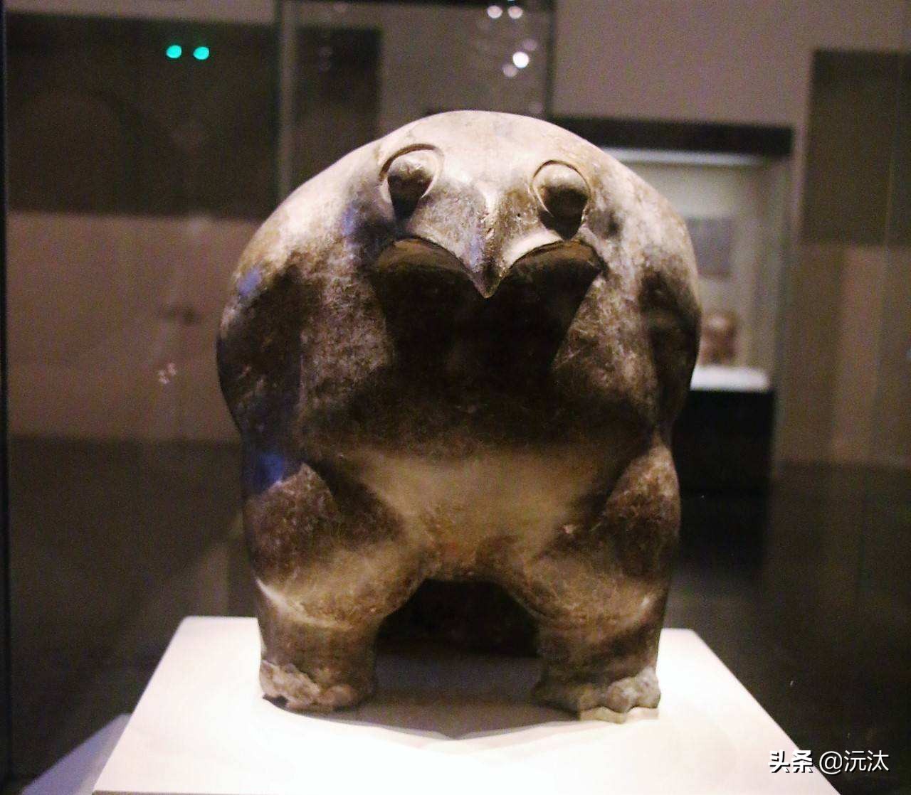 人声鼎沸的鼎是什么意思（人声鼎沸的鼎是什么意思解释）