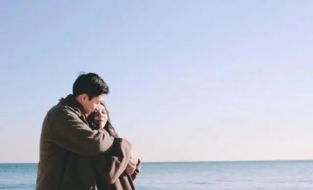 晚安情话句子（甜到炸的晚安情话大全）