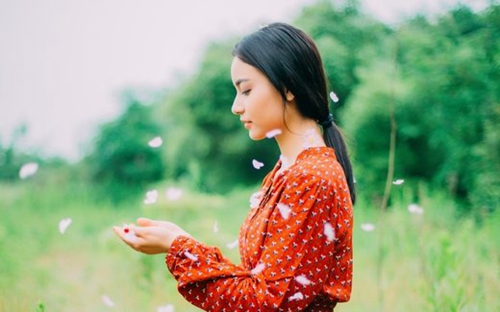 关于坚持的优美的句子（坚持的经典短句赏析）