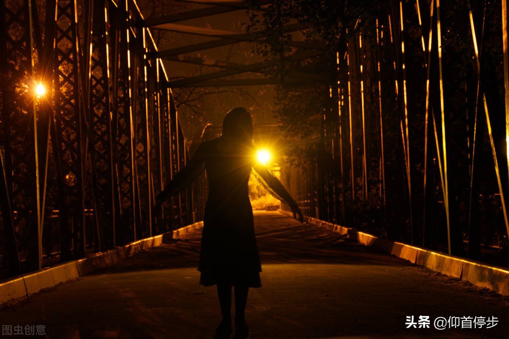 优美的现代诗歌摘抄（现代诗歌摘抄大全）