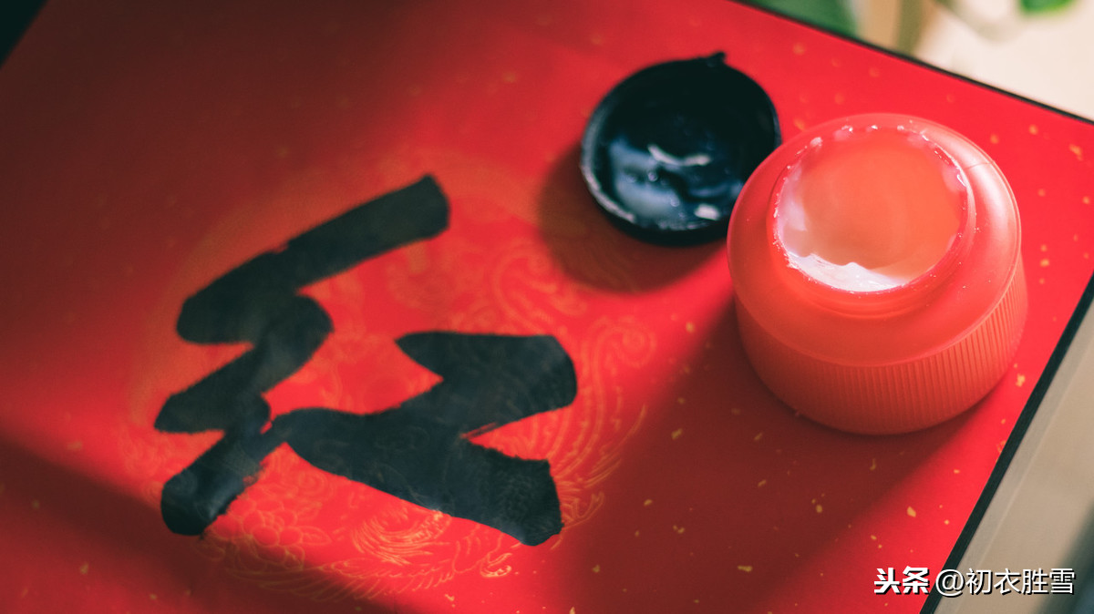 除夜雪的作者是谁（陆游除夜雪意思及赏析）