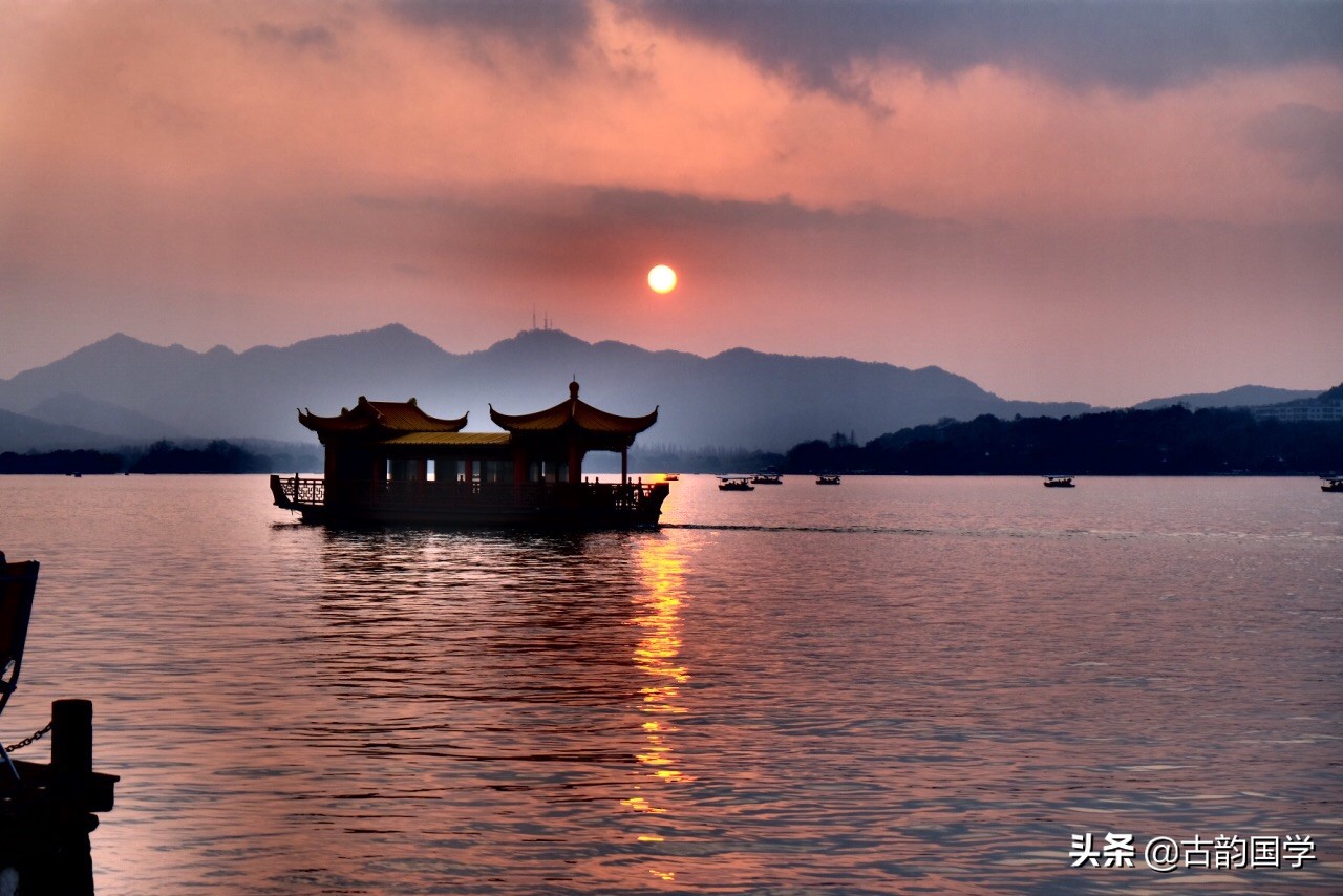 西湖的诗句有哪些（描写西湖景色诗句赏析）